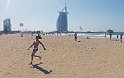 nawet przy Burj Al Arab plaza nie byla zatloczna i mozna bylo pograc w pilke