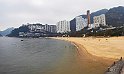 Repulse Bay Beach - daleko od centrum, ale wiezowcow zabraknac nie moze